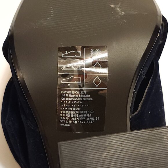 H&M Deep Navy Velvet Bow Woman's Heels Size 8.5 BNWT - Picture 9 of 9